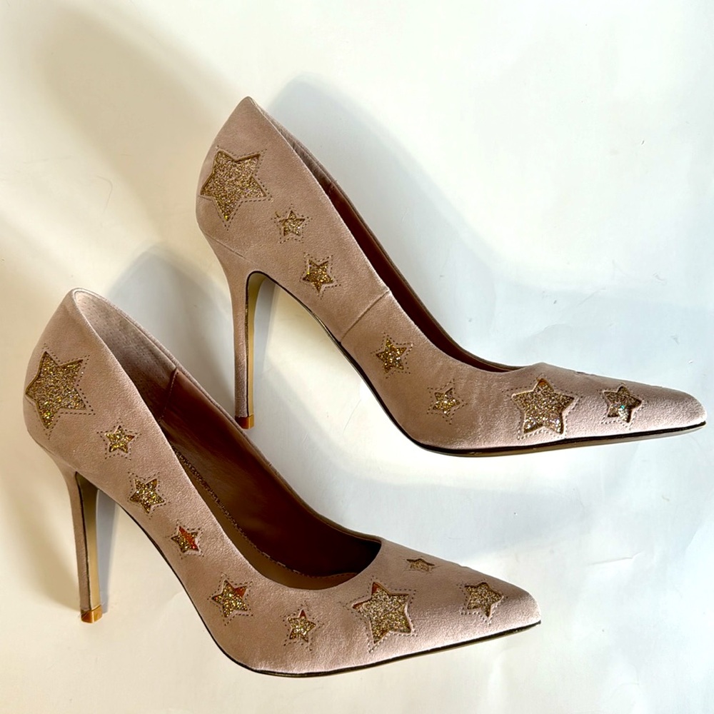 Betsey Johnson Pink Star Heels - Picture 11 of 13